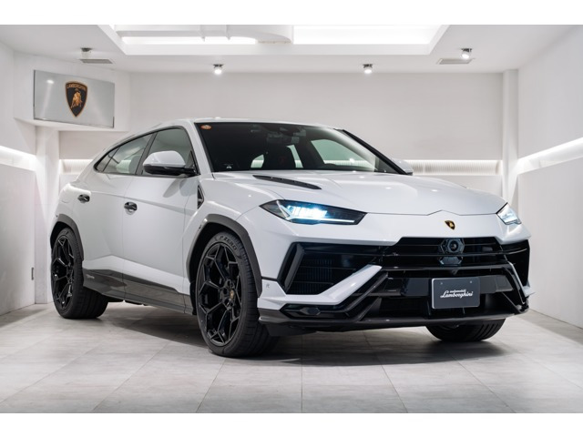 ウルスペルフォルマンテ 4WD