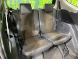 3列目シートはもちろん状態良好☆大人でもゆったりと座って頂けますので、大人数でのお出かけもラクラクです♪ご家族で、気の知れた仲間で、ドライブに行くのが楽しみですね♪