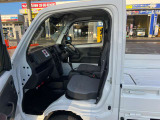 大事な人を乗せることが多い助手席です!安全運転を心がけましょう。