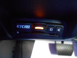 有料道路のレーン通過に便利なETC2.0車載器を装着しています。ご利用にはセットアップが必要となります。