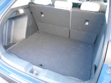 荷室はお荷物が十分に積み込める広さがあります。