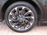 純正の17インチアルミホイール!