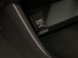 アクセサリーソケットはUSBのアダプターなどをつければ、スマホの充電にも使えます。