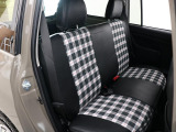 セカンドシートも同様のシートカバー装着済みです!