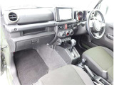 高品質カークリーニング ピカピCar 外装・内装、岐阜トヨペットの専門スタッフがシートもカーペットも綺麗に洗浄済み!プロの仕上げを是非ご確認下さいませ。