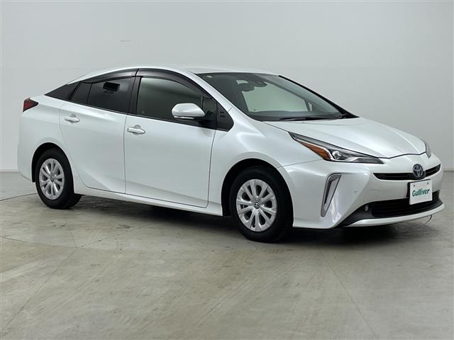 プリウス1.8 S セーフティ プラスII E-Four 4WD4WD 修復歴無し