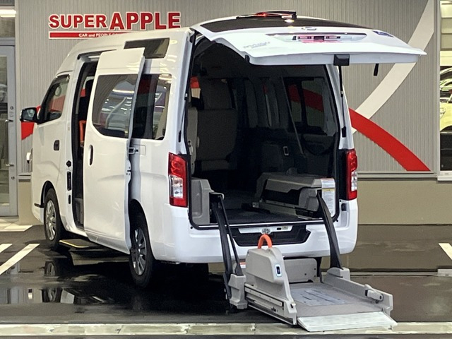 NV350キャラバン  2.5 チェアキャブ 車いす2名仕様 ディーゼルターボ 4WD