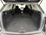 後席を前に倒せばさらに広々としたラゲージスペースに!!