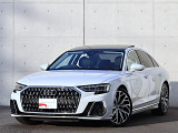 ●一目でAudiとわかる特徴的なシングルフレームグリル・LEDランプ。精悍なフロントマスクからAudiのスマートで上品なブランドを連想させてくれます。女性にも大変ご好評頂いております。
