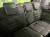 3列目シートはもちろん状態良好☆大人でもゆったりと座って頂けますので、大人数でのお出かけもラクラクです♪ご家族で、気の知れた仲間で、ドライブに行くのが楽しみですね♪