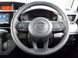 ステアリングはとてもきれいな状態です☆