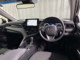 運転席まわりです。 各操作スイッチは使いやすい位置に配置されてます。