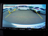 バックカメラ装備しております。駐車時に大変役に立ちますよ♪駐車が苦手な方にも便利機能です♪
