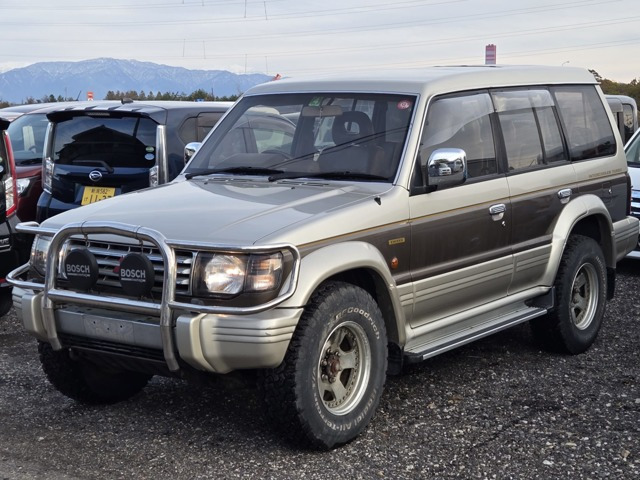 パジェロ2.5 ミッドルーフ ワイド エクシード ディーゼル 4WD