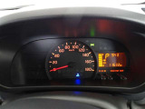 とっても見やすいメーターです。夜間時はラグジュアリーな気分にさせてくれる照明が魅力ですので、夜のドライブも楽しみになりますよ♪