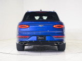 ベンテイガ  V8 4WD