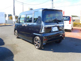 展示されているお車は全台1年間のトヨタロングラン保証が付いて参ります。最長3年間の保証(有料)をお付けすることも可能ですので、どのエリアに住むお客様でも安心して保証をお受けすることができます!