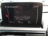 ナビゲーションは付いておりません。 別途純正ナビSDカードをお買い求め下さい。