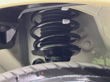 お車を安心してお乗りいただく為には、足回りの定期点検が欠かせません。サービスサポート(有償保証)では無料点検もご提供しており、安心のカーライフをお過ごしいただけるサポート体制が整っています。