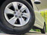 【純正17インチアルミホイール】外観にマッチした純正アルミホイールを装着しております。各種社外アルミホイールや、スタッドレスタイヤも取扱いしております。是非ご相談ください♪