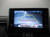 バックモニターがついていますのでバックでの駐車が苦手な方でも大丈夫です。実際のバック駐車は目視確認と合わせてお使い下さい。