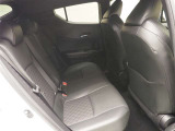 ゆとりある広々とした車内空間は、ドライブを始め買い物やレジャーなど、幅広く活躍します。一人でもみんなとでもお出かけを楽しみましょう!