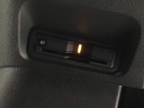 いまや快適なカーライフに欠かせないETCが付いています。