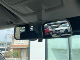 【バックミラー】大きくて見やすいので、後方を見るときも安心です!