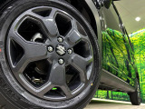 【純正15インチアルミホイール】外観にマッチした純正アルミホイールを装着しております。各種社外アルミホイールや、スタッドレスタイヤも取扱いしております。是非ご相談ください♪