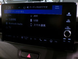 CD、DVD、Bluetooth、AM、FM、AUX、スマートフォン接続ができます。