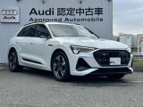 【ブラックStyle】Audiのデザインは、無駄を省いたシンプルなラインで構成されており、現代的で洗練された印象を与えます。