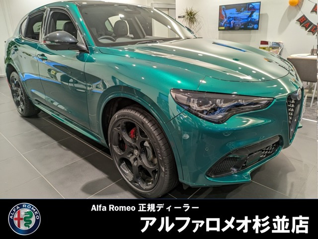 ステルヴィオ2.0 ターボ Q4 トリブート イタリアーノ 4WD
