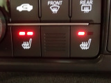 寒い冬でも暖かポカポカのシートヒーターが装備されています。