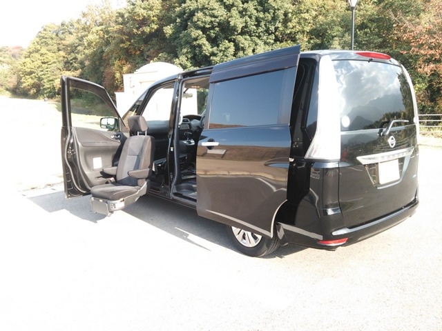 セレナ2.0 20X アンシャンテ 助手席スライドアップシート