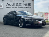 【ガラスルーフ・ブラックStyle】Audiのデザインは、無駄を省いたシンプルなラインで構成されており、現代的で洗練された印象を与えます。
