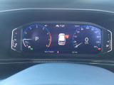 低走行車ですのでまだまだだくさん乗っていただける一台となっております。
