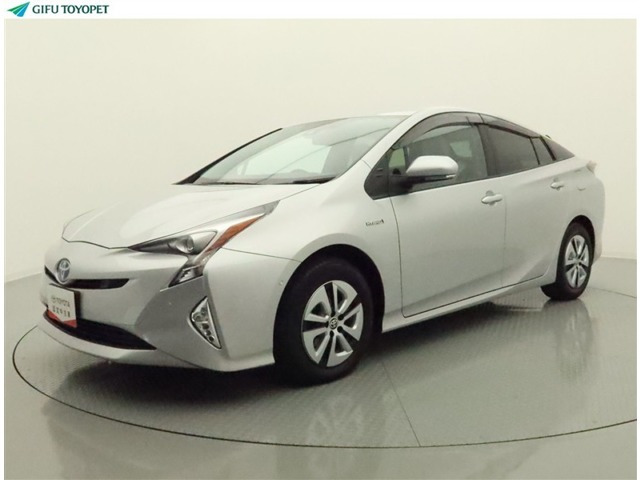 プリウス 1.8 A E-Four 4WD