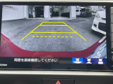 車庫入れ時に安心のバックカメラがついています。