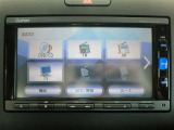 嬉しい装備です♪フルセグTV・DVD再生・Bluetoothオーディオに対応しています!!
