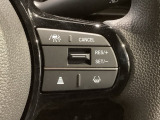 クルーズコントロールを装備しています。高速道路などで一定の速度で走ってくれるので運転が楽ですよ!速度を設定できますので、スピードの出しすぎにも注意できます。