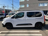 中々ここまで装備が充実している車両もいませんよ。