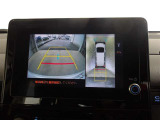 バックモニター付きで後方を確認しながら安心して駐車することが出来ます。