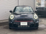 フロントマスクはどこからみてもMINIとわかるスタイルです