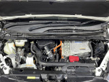 【エンジンルーム】エンジンの調子は良好です!ご納車前にはしっかりとオイル交換・その他油種類の点検補充をさせて頂きます。また、ガリバーでは修復歴のある車は販売いたしません。
