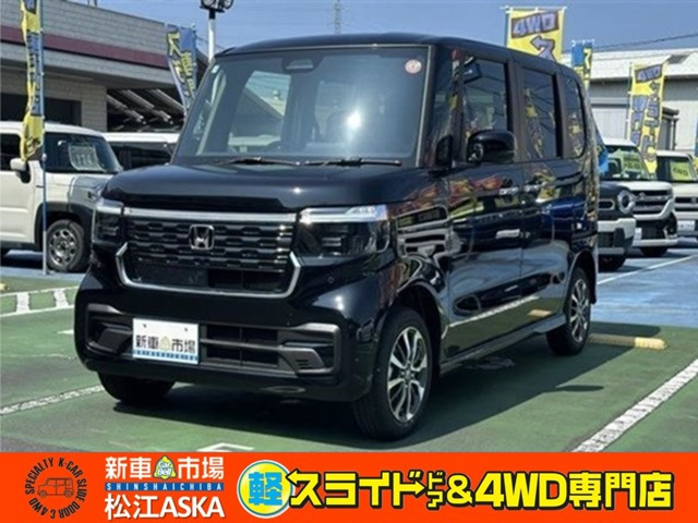 N-BOXカスタム  カスタム 660 4WD