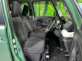 運転席シート廻りは使用感も少なく、良好な状態となっています。丁寧に使われていたことがよくわかりますね。