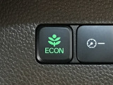★ECONスイッチ★ エコドライブを加速しよう!スイッチをONにすると、運転の仕方によるロスを抑え込み燃費をよくするようクルマが頑張ります(*^ー^*)燃費向上にチャレンジ♪