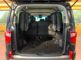 後席を格納すると、これだけの広さが!シーンに合わせたシートアレンジで、大きな荷物も積むことが出来ます♪