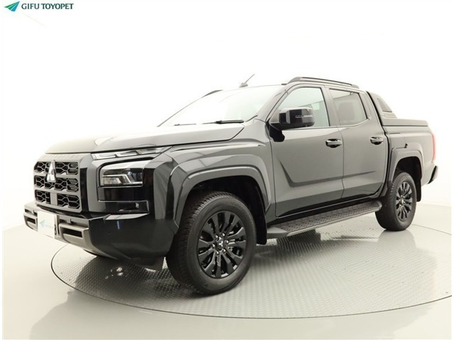 トライトン 2.4 GSR ディーゼル 4WD 