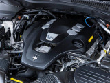 マセラティの100年の歴史が詰まった、3リッターV6ガソリンエンジン 430馬力(カタログ値)。是非店頭でその走りやエギゾーストを、肌で、耳でご体感ください。